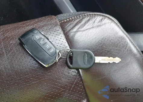 2009 Ford F150 Supercrew из США, поврежденный, VIN 1FTPW14V39FA62186